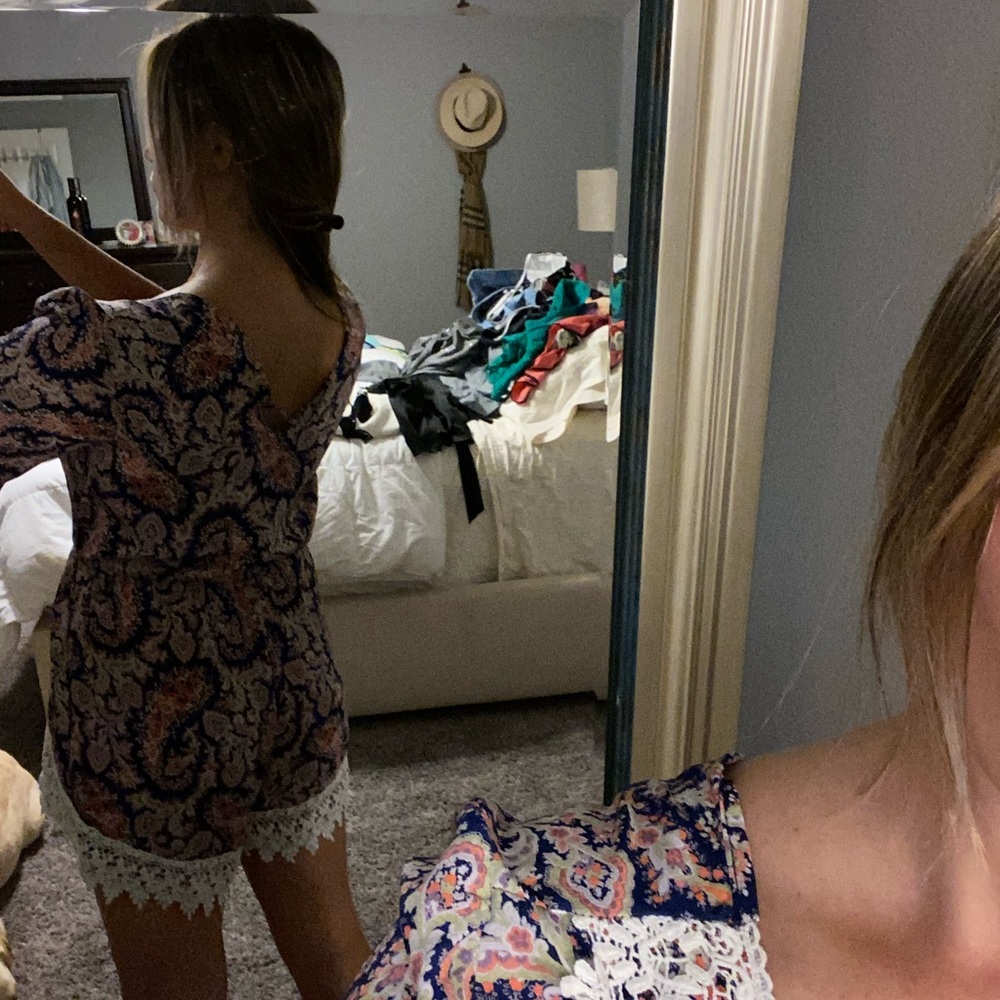 F R E E - paisley and white lace romper - Picture 4 of 9